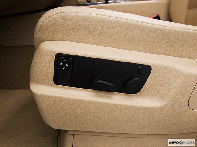 2009 Volkswagen Touareg 2