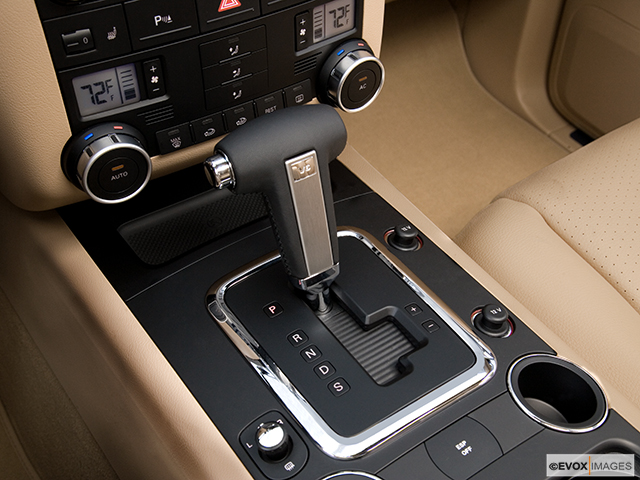 2009 Volkswagen Touareg 2