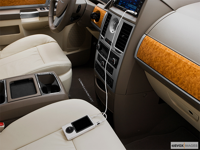 2010 Chrysler Town & Country