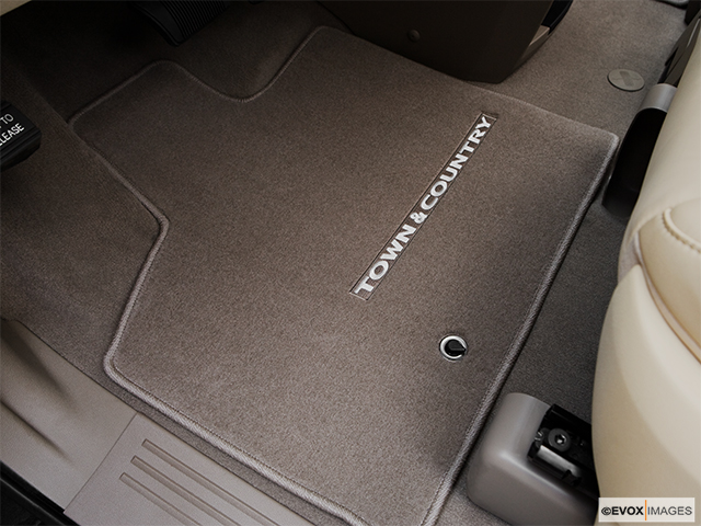 2010 Chrysler Town & Country