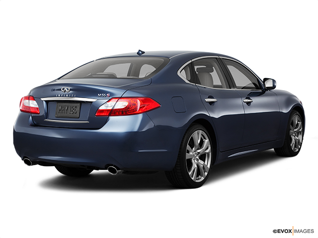 2011 INFINITI M56