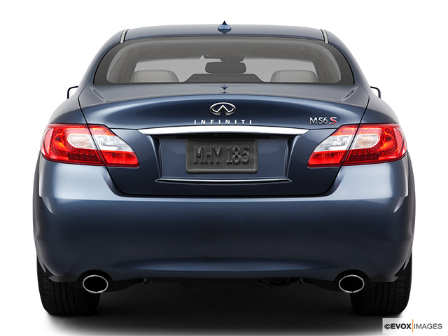 2011 INFINITI M56