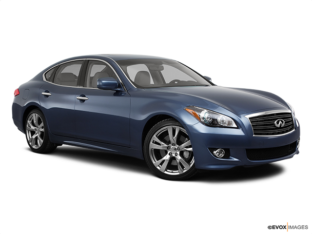 2011 INFINITI M56