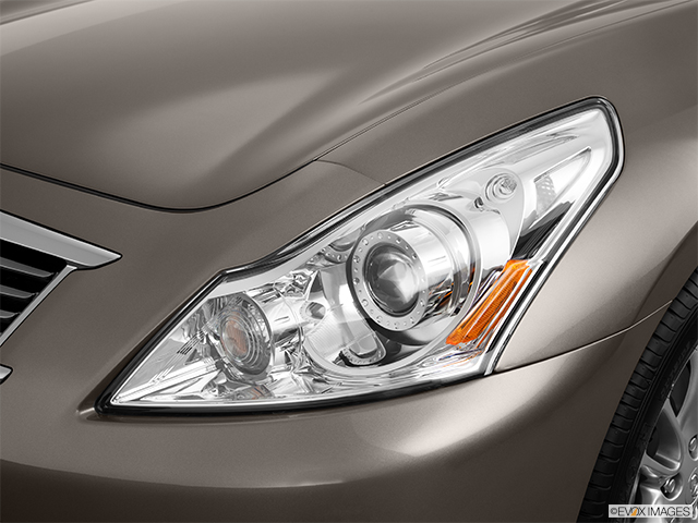 2011 INFINITI G37 Sedan