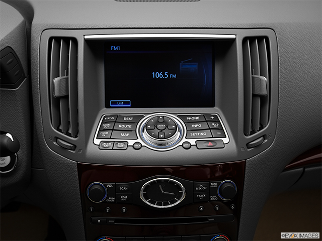 2011 INFINITI G37 Sedan