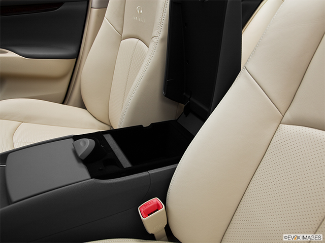 2011 INFINITI G37 Sedan