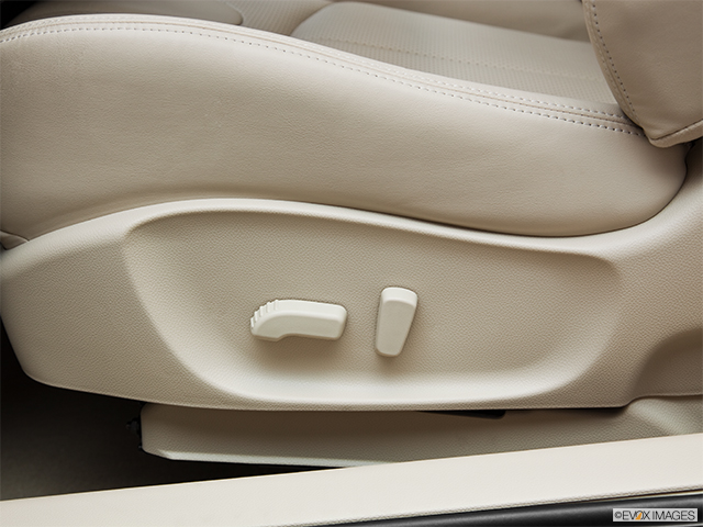 2011 INFINITI G37 Sedan