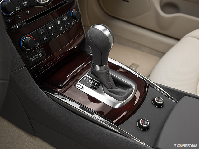 2011 INFINITI G37 Sedan