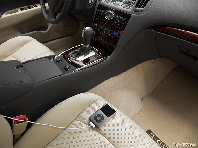 2011 INFINITI G37 Sedan