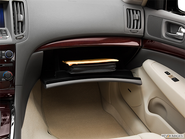 2011 INFINITI G37 Sedan