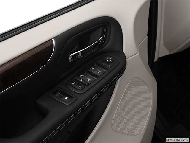 2011 Chrysler Town & Country