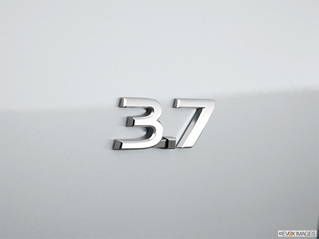 2014 INFINITI Q60 Convertible