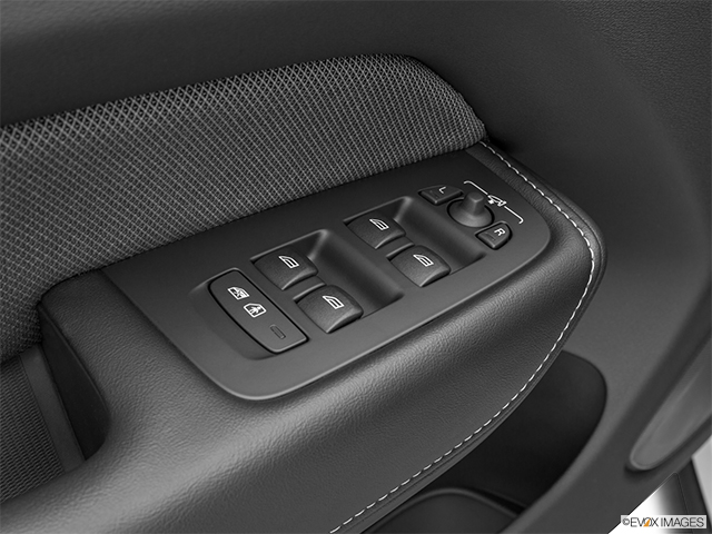 2022 Volvo XC60 Recharge Plug-In Hybrid