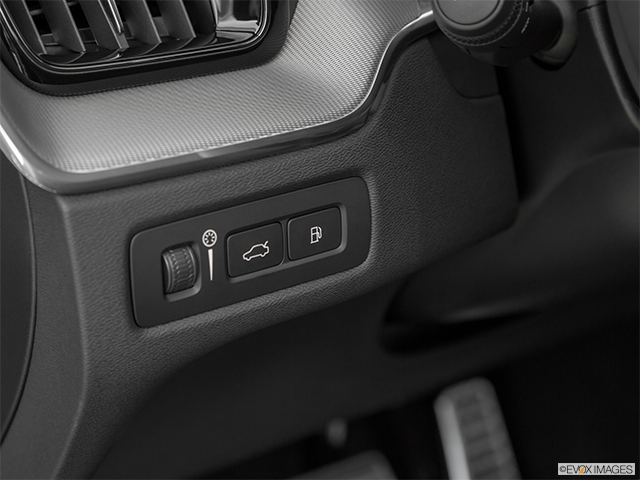 2022 Volvo XC60 Recharge Plug-In Hybrid