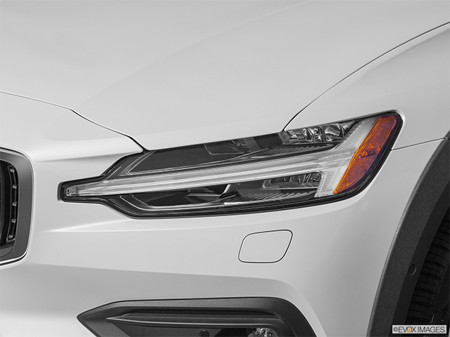 2022 Volvo V60 Cross Country