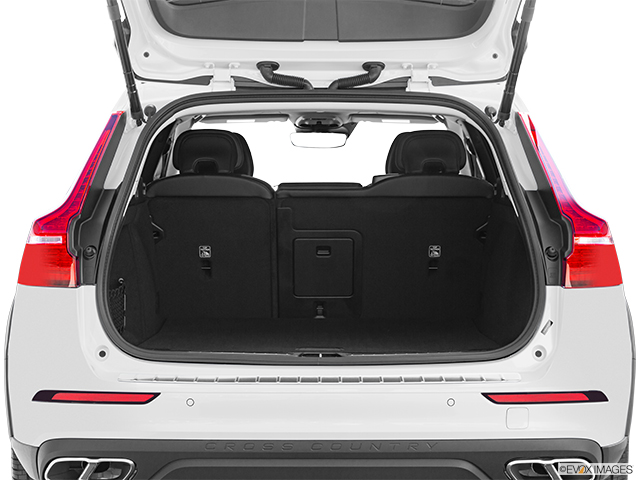 2022 Volvo V60 Cross Country