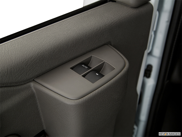 2022 Chevrolet Express Passenger